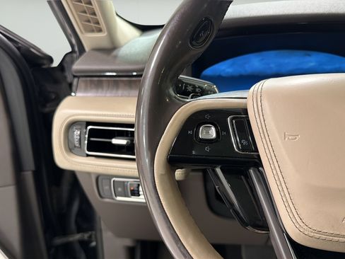 Used 2020 Lincoln Aviator Reserve w/ Equipment Group 202A AWD/4WD image 13