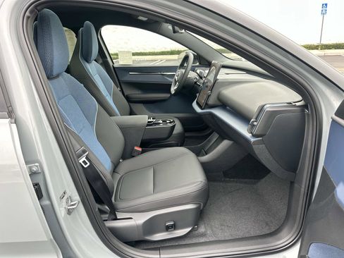 New 2026 Volvo EX30 Cross Country Ultra image 20