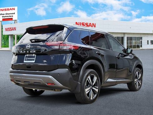 Used 2023 Nissan Rogue SL image 4