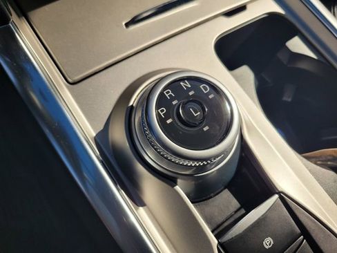 Certified 2022 Ford Explorer XLT w/ Equipment Group 202A image 18