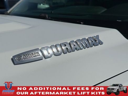 Used 2017 GMC Sierra 2500 SLT w/ Duramax Plus Package AWD/4WD image 10