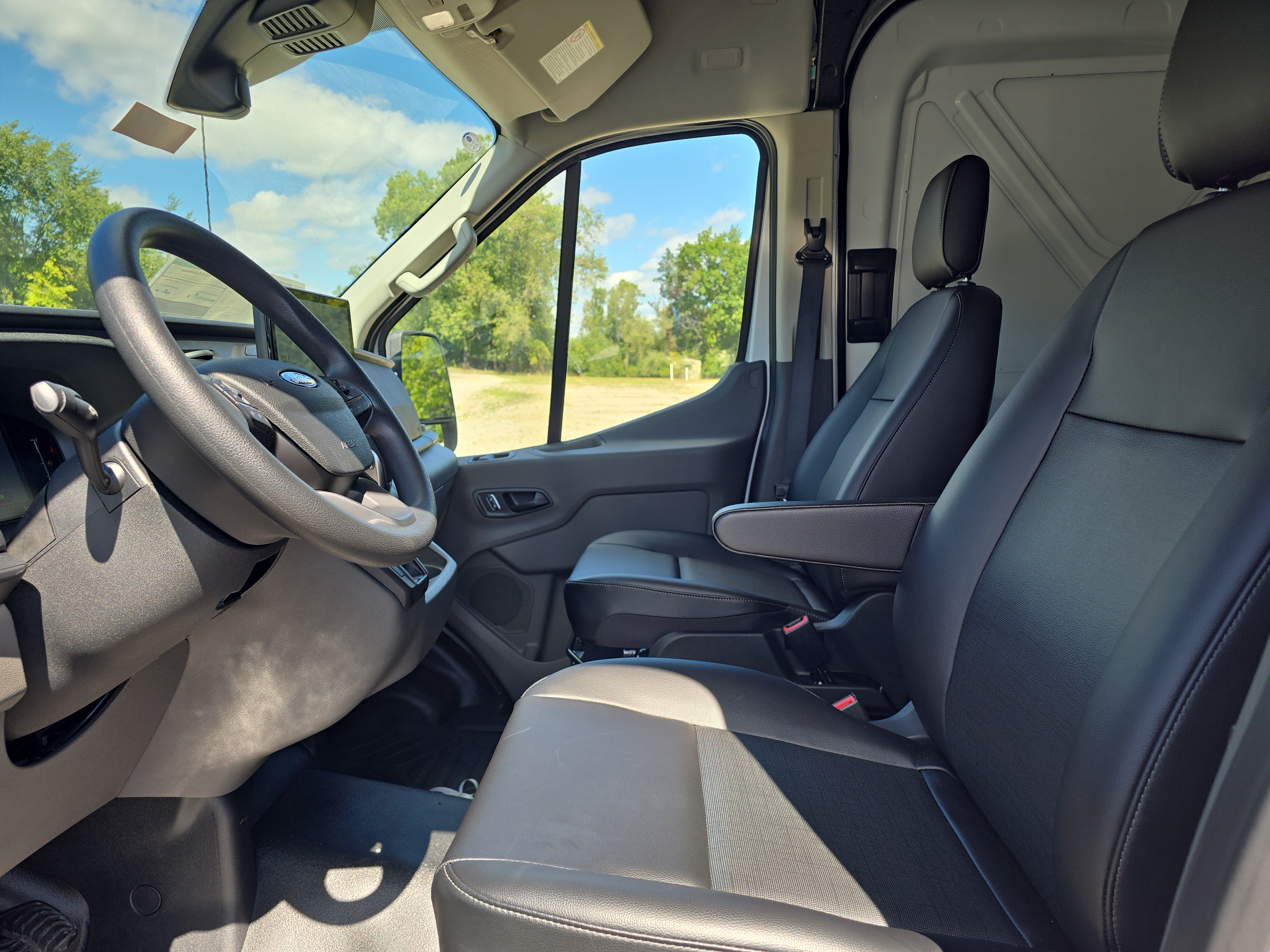 New 2026 Ford Transit 350 148 Medium Roof RWD image 5