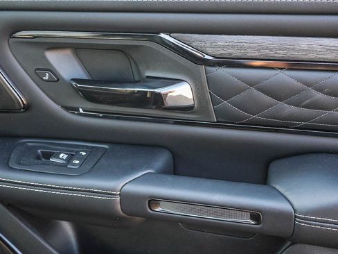Used 2026 RAM 1500 Limited AWD/4WD image 18