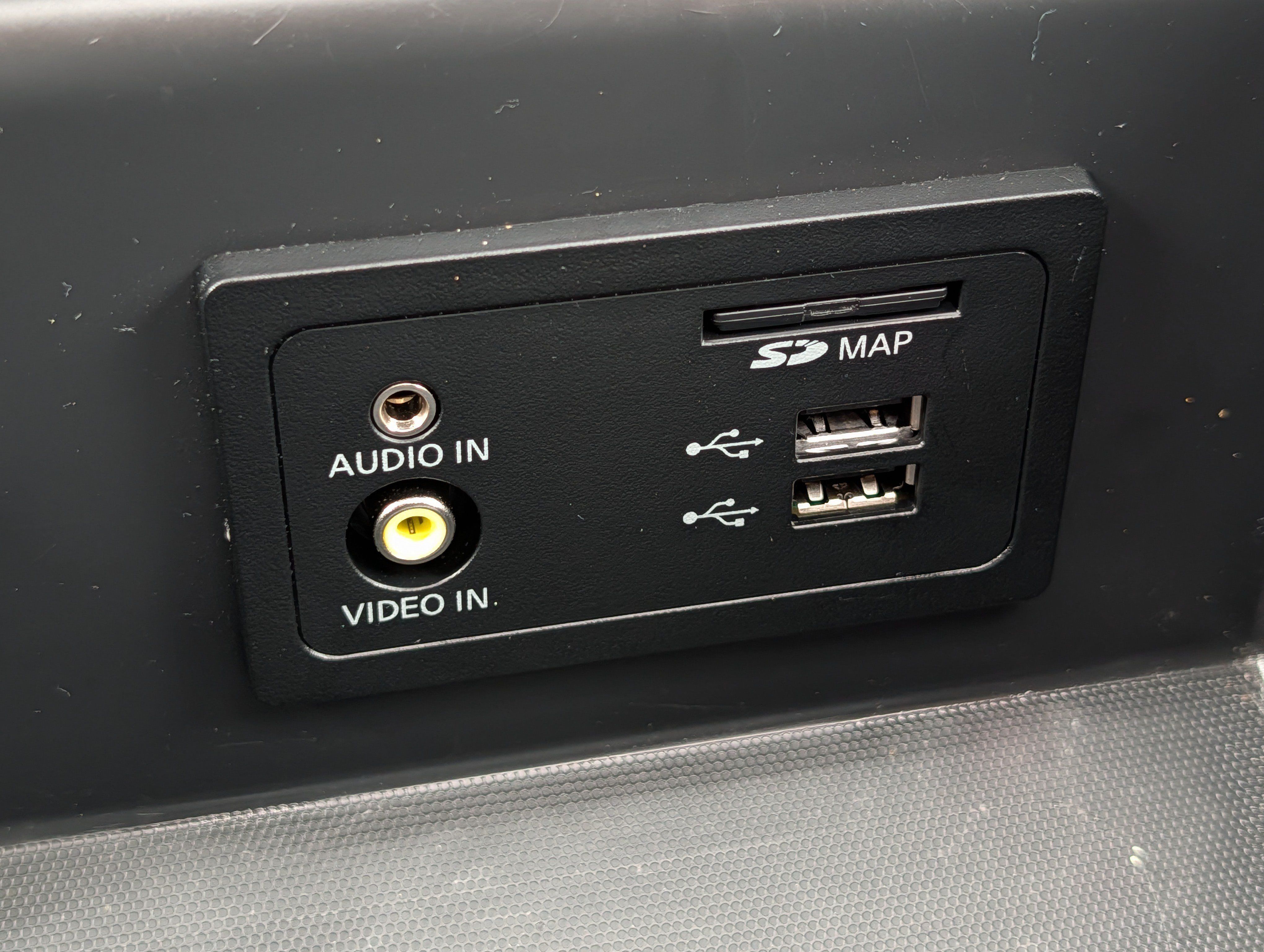 Used 2019 Nissan Pathfinder SL AWD/4WD image 33