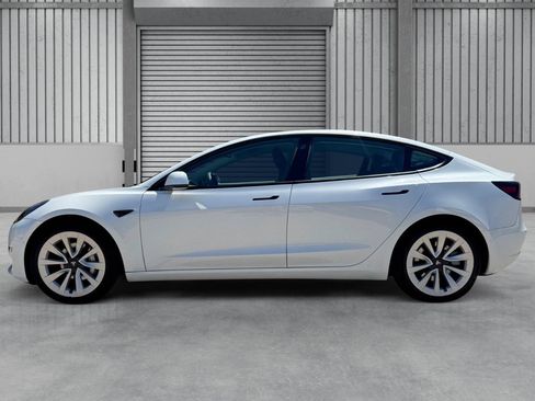 Used 2022 Tesla Model 3 Long Range AWD/4WD image 31