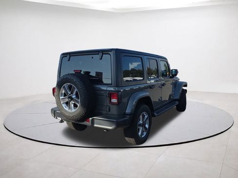 Used 2020 Jeep Wrangler Unlimited Sahara image 7