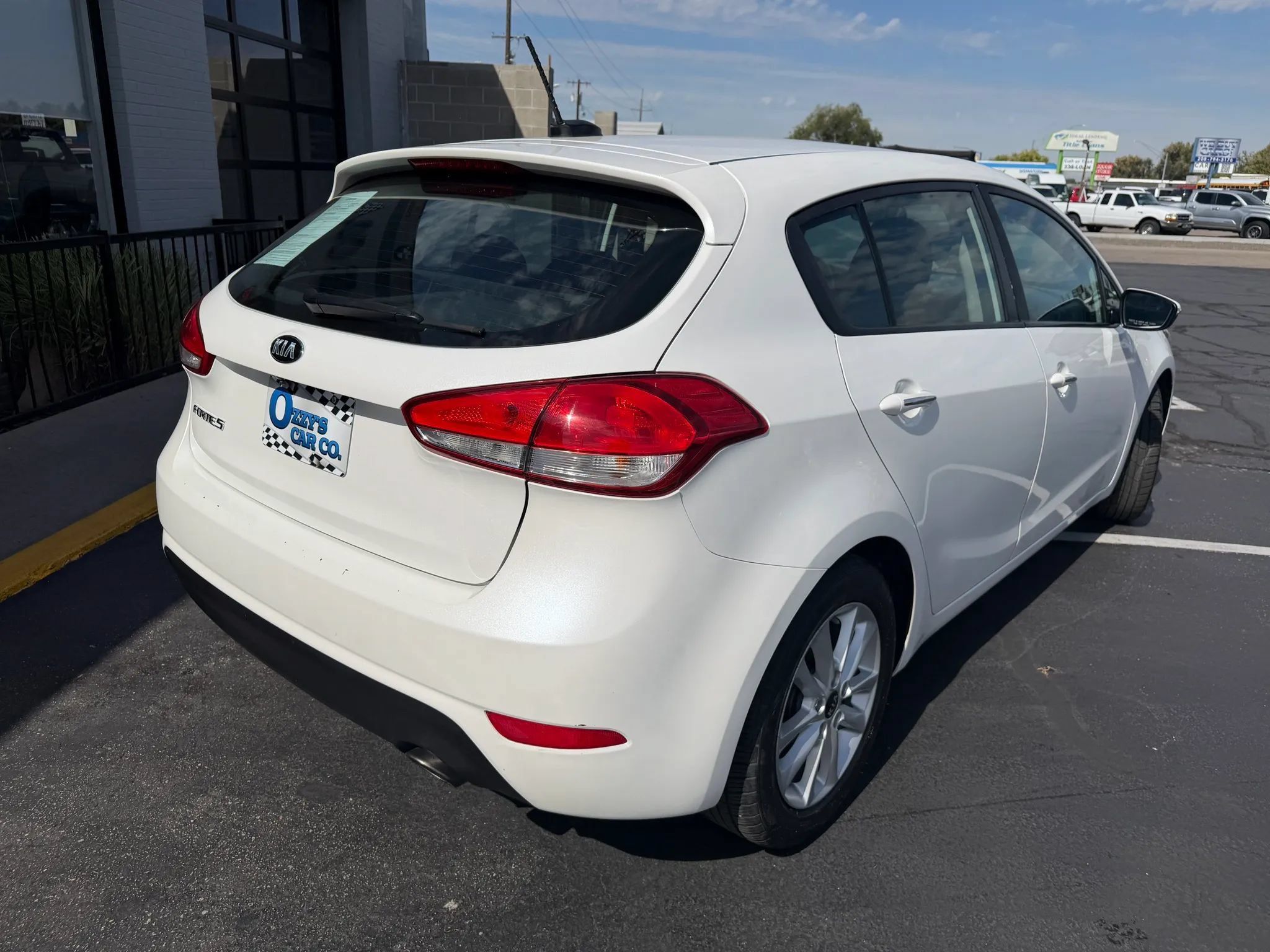 Used 2017 Kia Forte LX w/ LX Popular Plus Package FWD image 8
