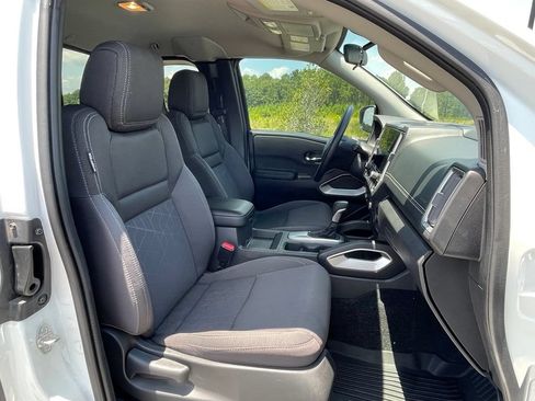 Used 2025 Nissan Frontier SV RWD image 44