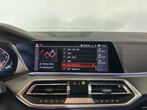 Used 2022 BMW X5 M50i AWD/4WD image 13