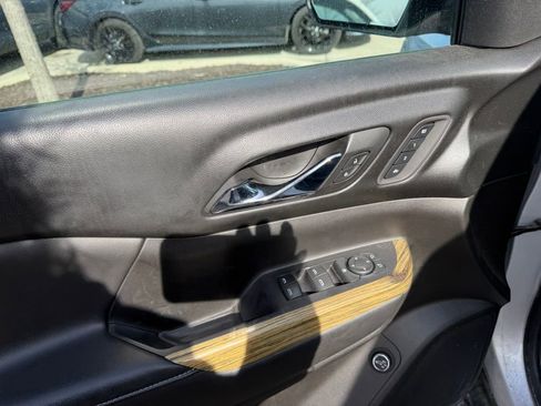 Used 2017 GMC Acadia Denali w/ Technology Package image 12