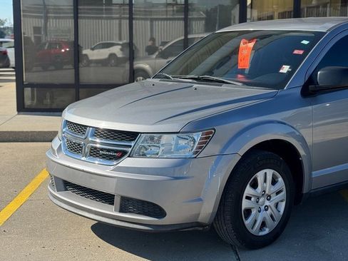 Used 2015 Dodge Journey American Value Package w/ Flexible Seating Group image 2