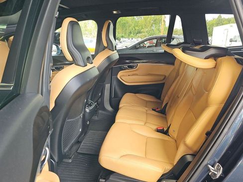 Used 2019 Volvo XC90 T6 Momentum w/ Advanced Package AWD/4WD image 6