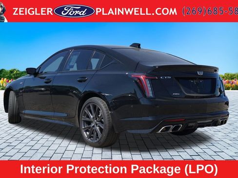 Used 2025 Cadillac CT5 V AWD/4WD image 3
