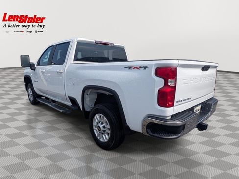 Used 2025 Chevrolet Silverado 2500 LT w/ Convenience Package AWD/4WD image 3