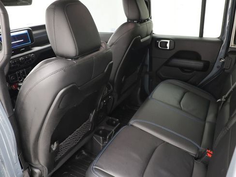 Used 2024 Jeep Wrangler Unlimited Rubicon 4xe image 11