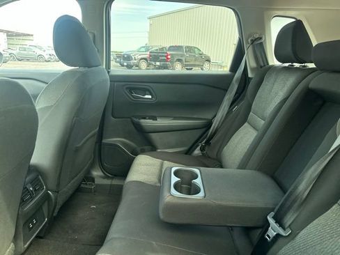 Used 2025 Nissan Rogue SV AWD/4WD image 18
