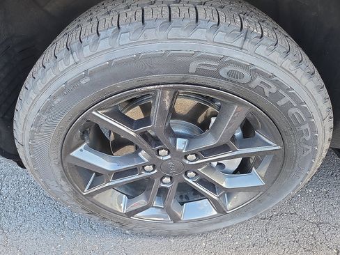 Used 2023 Jeep Grand Cherokee 30th Anniversary AWD/4WD image 12