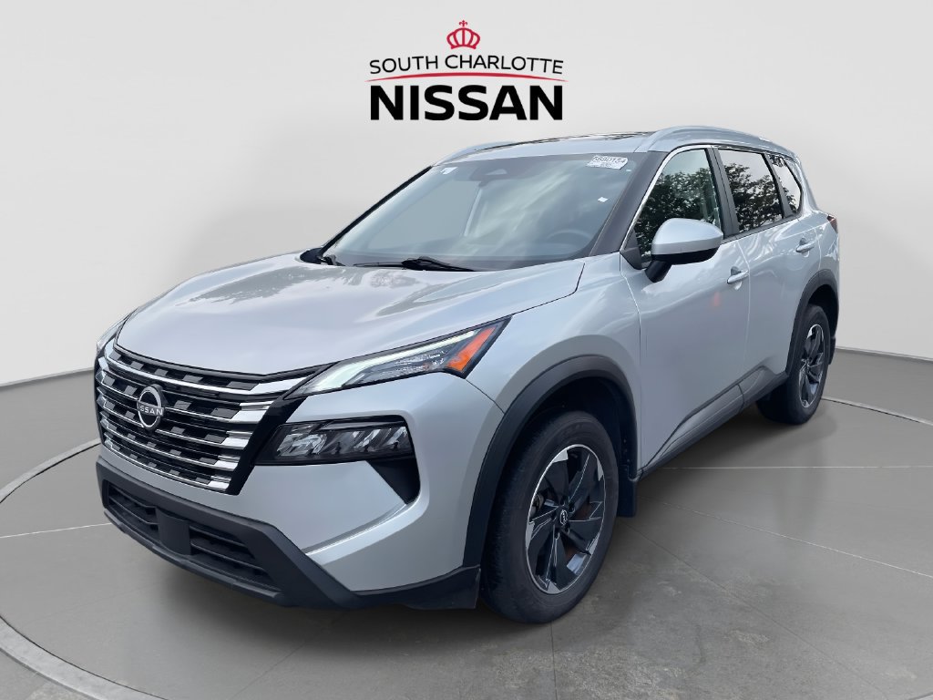 Used 2024 Nissan Rogue SV w/ SV Premium Package FWD image 3