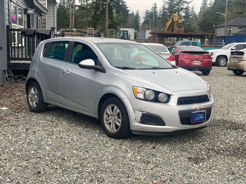 Used 2013 Chevrolet Sonic LT image 3