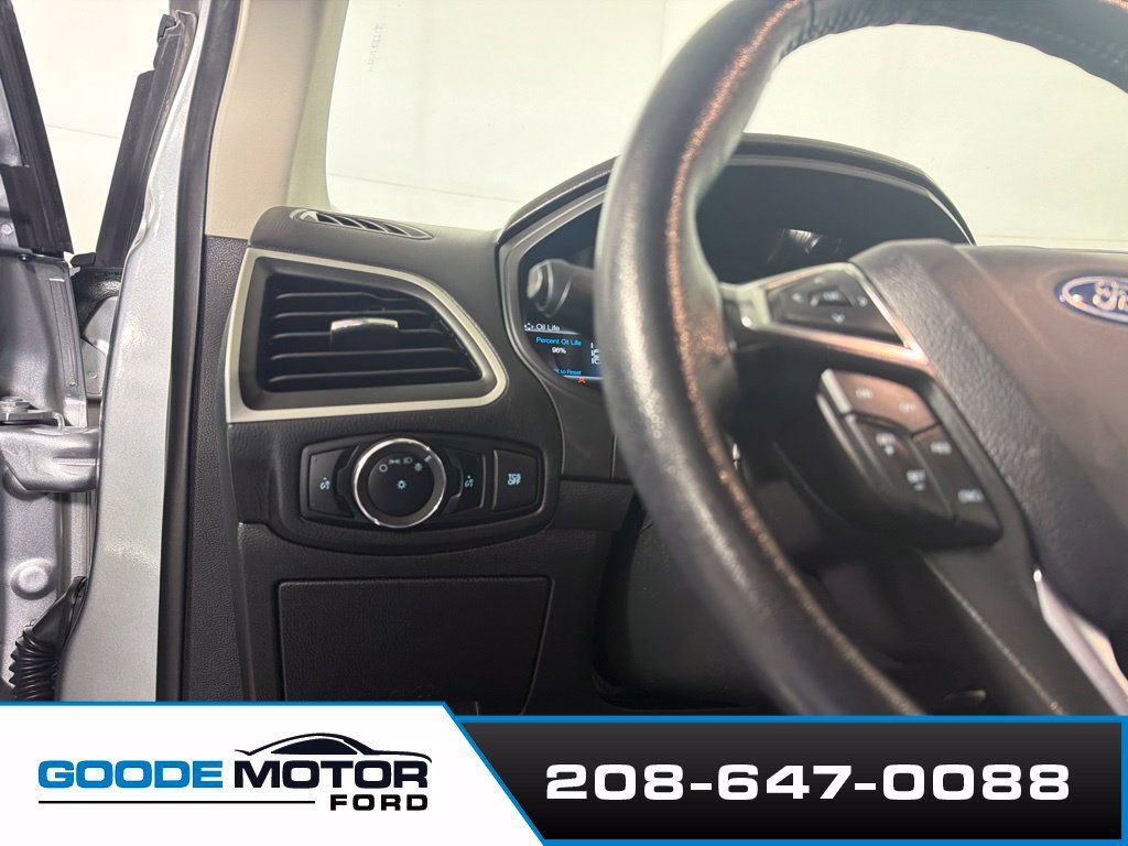 Used 2024 Ford Edge SEL AWD/4WD image 13