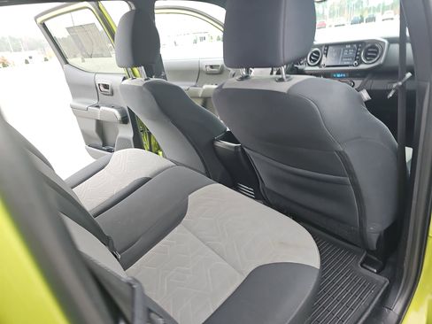 Used 2023 Toyota Tacoma TRD Off-Road w/ Technology Package image 11