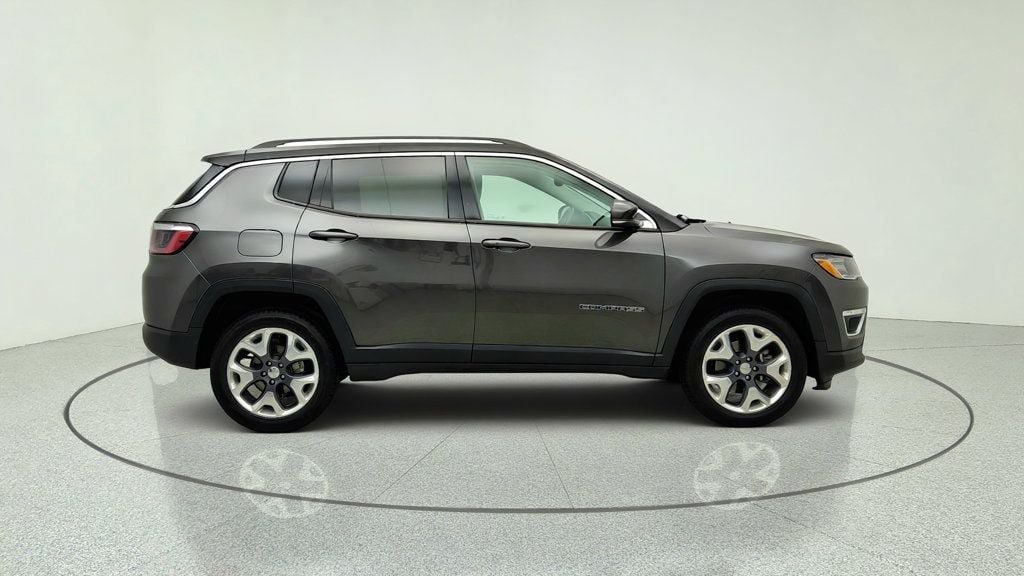 Used 2021 Jeep Compass Limited AWD/4WD image 4