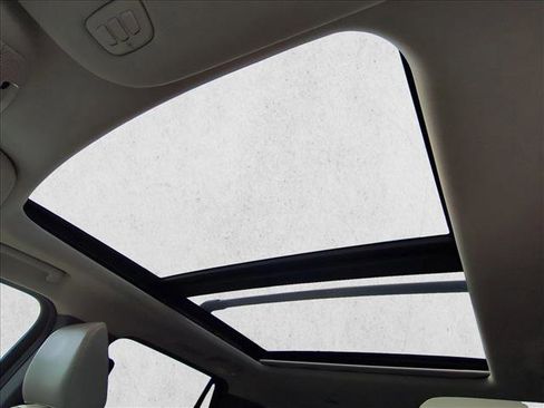 Used 2021 Ford Expedition XLT image 16