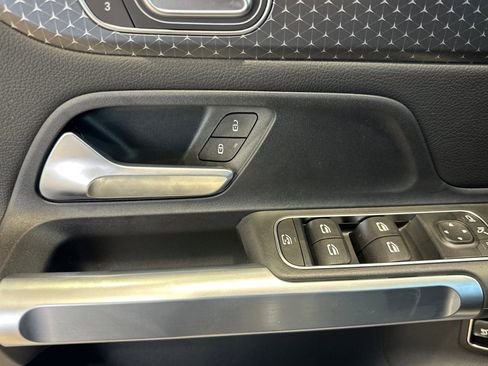 New 2025 Mercedes-Benz GLB 250 4MATIC image 11