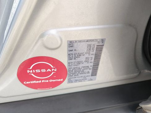 Used 2018 Nissan Rogue SV FWD image 50