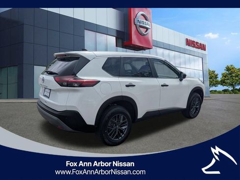 Certified 2023 Nissan Rogue S FWD image 5