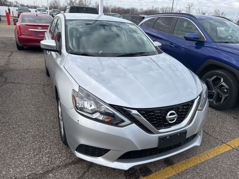 Used 2019 Nissan Sentra SV image 17
