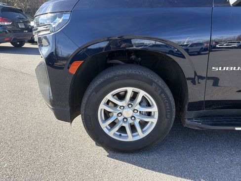 Used 2024 Chevrolet Suburban LT image 7