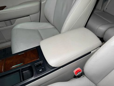 Used 2011 Lexus RX 350 2WD image 37