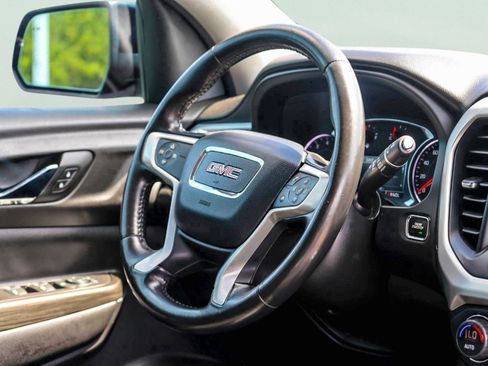Used 2019 GMC Acadia SLT w/ Black Edition FWD image 11
