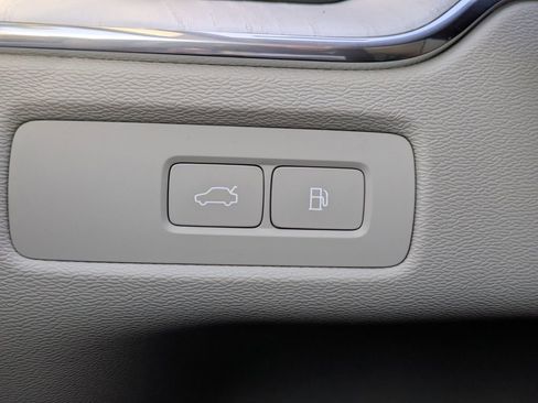 New 2026 Volvo XC60 T8 Ultra w/ Protection Package Premier image 34