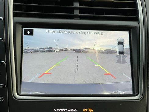 Used 2017 Lincoln MKX Select w/ Enhanced Security Package image 23