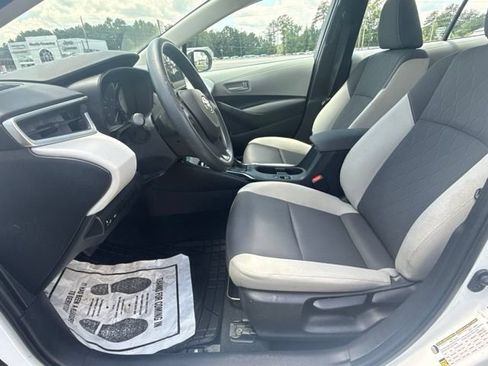 Used 2023 Toyota Corolla LE FWD image 10