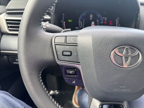 Used 2026 Toyota Camry SE FWD image 12