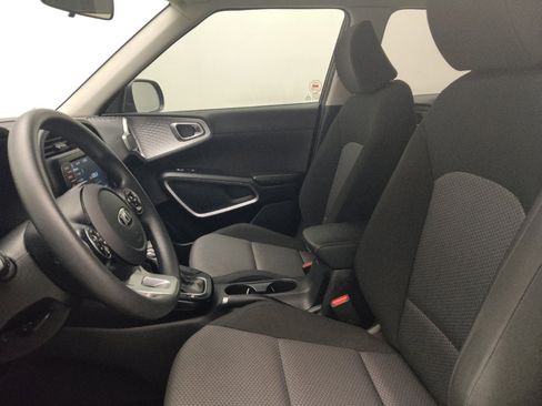 Used 2020 Kia Soul LX FWD image 17