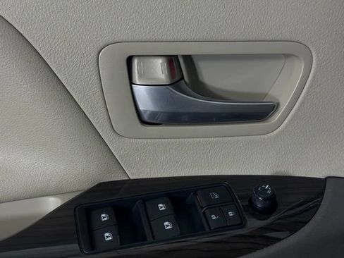 Used 2017 Toyota Sienna XLE Premium FWD image 15