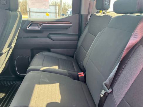 Used 2025 Chevrolet Silverado 1500 LT image 36