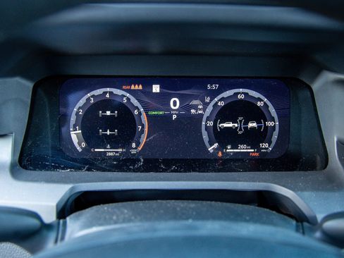 Used 2024 Toyota Tacoma Limited image 18