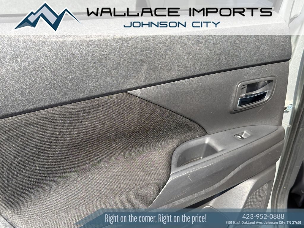 Used 2020 Mitsubishi Outlander ES AWD/4WD image 32