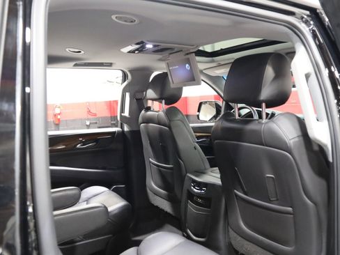 Used 2016 Cadillac Escalade ESV Luxury image 51