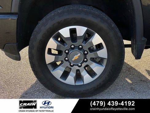 Used 2024 Chevrolet Silverado 2500 Custom w/ Custom Value Package image 29