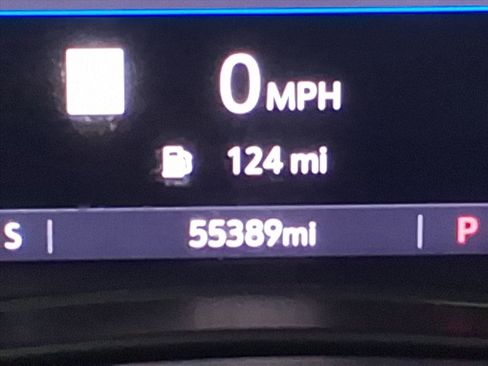 Used 2022 Chevrolet Equinox RS w/ RS Leather Package image 16