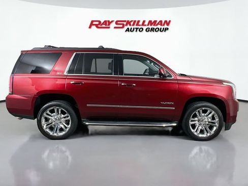 Used 2017 GMC Yukon SLT w/ Premium Edition AWD/4WD image 8