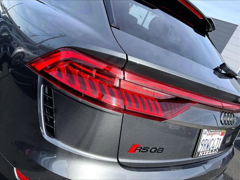 Used 2020 Audi RS Q8 w/ Carbon Optic Package image 31
