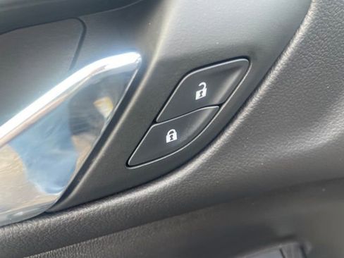 Used 2023 GMC Acadia SLT w/ Trailering Package image 13