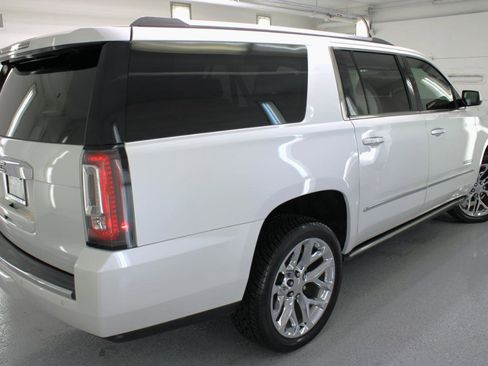 Used 2018 GMC Yukon XL Denali w/ Denali Ultimate Package image 32